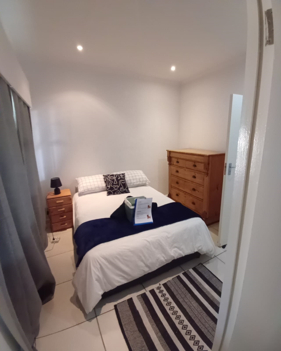 6 Bedroom Property for Sale in Paradise Beach Eastern Cape